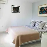 Ana *