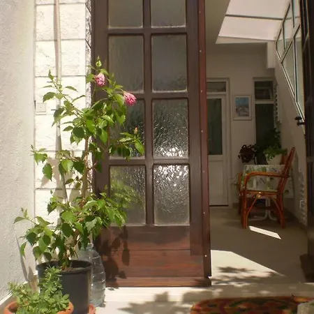 Ana Apartman *